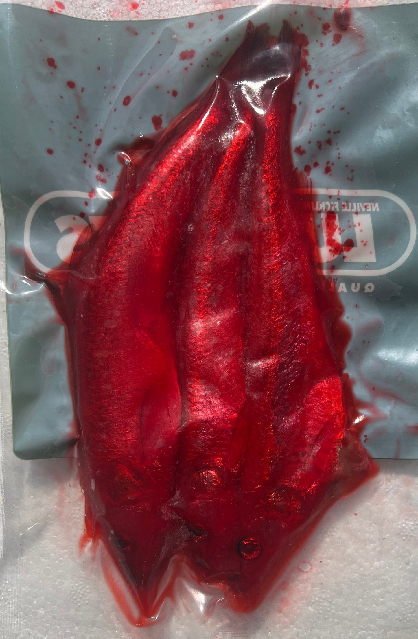SMELT RED COLOURED IN SMALL PACK (SM6)